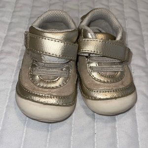 Walking stride rite shoes